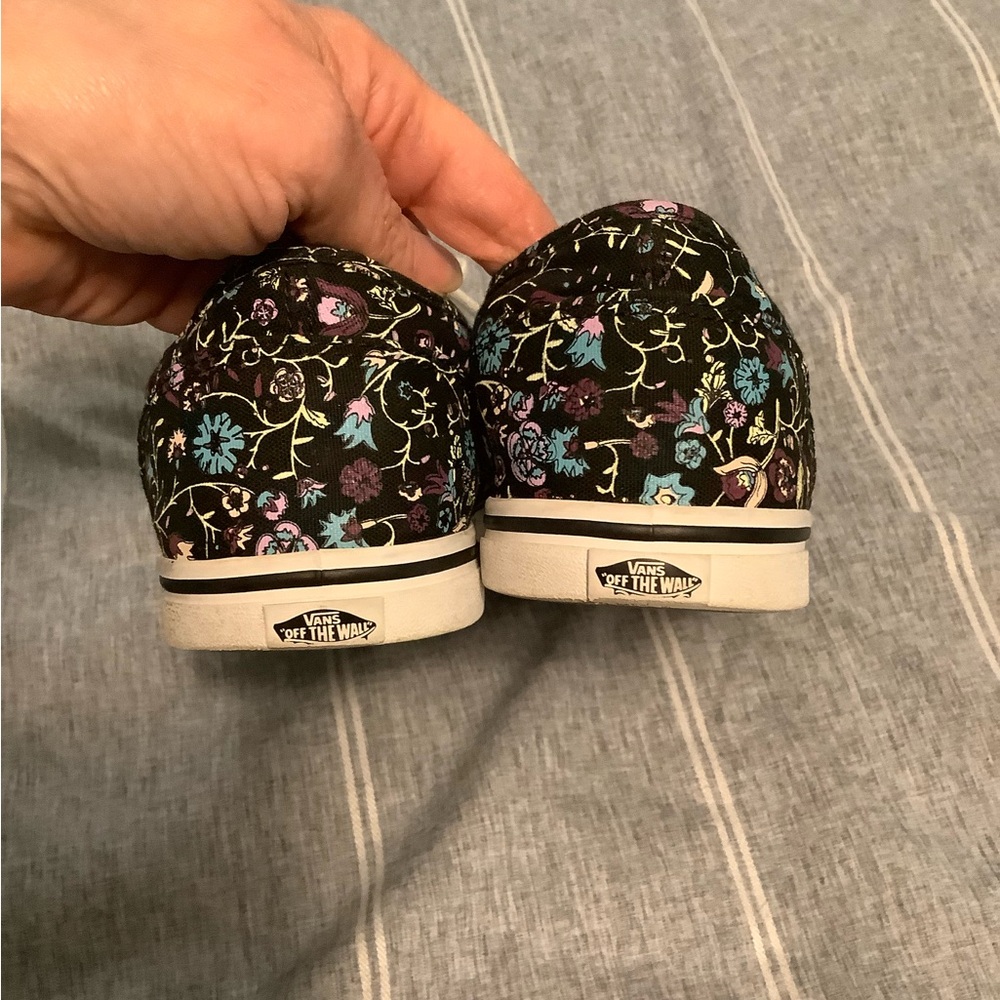 Vans Women's Black Floral Sneakers - Picture 5 of 6